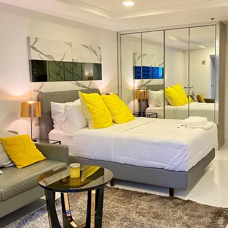 Sukhumvit13 Luxury Suite Bangkok Exterior photo